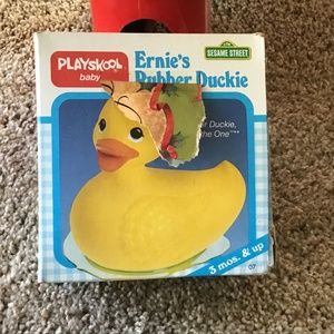 Playskool Sesame Street Ernie’s Rubber Duckie  C 1985